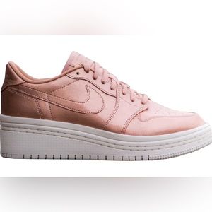 Jordan 1 Retro Low Lifted Womens sz 9